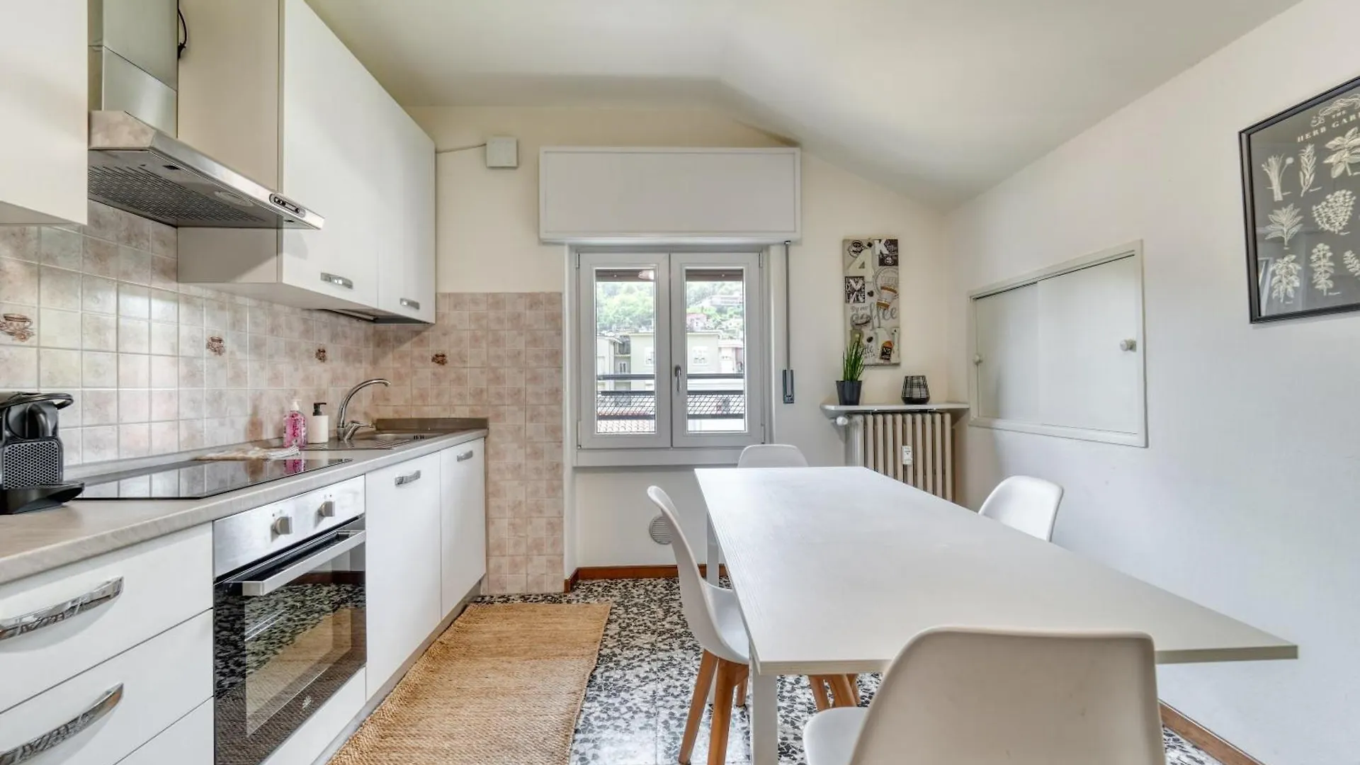 Apartamento La Mansarda Como